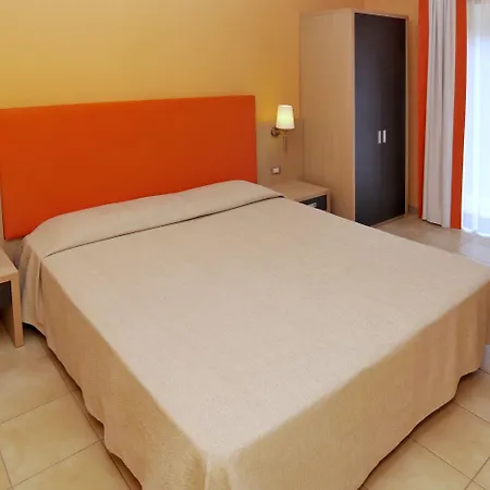 La Lanterna Rometta Marea