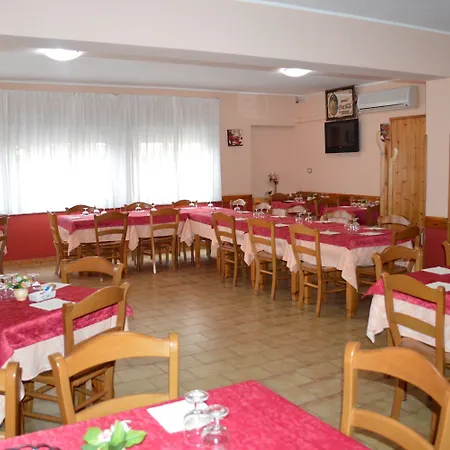 La Lanterna 3* Rometta Marea