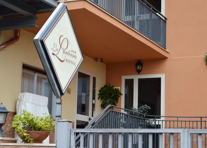 La Lanterna 3* 罗梅塔马雷亚