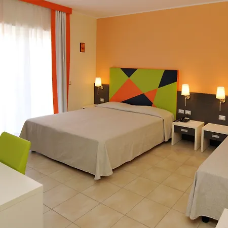 Hotel La Lanterna Rometta Marea