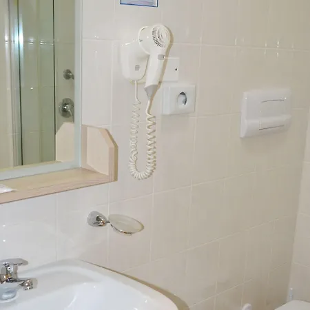 Hotel La Lanterna 3*