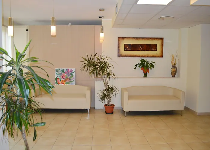 Hotel La Lanterna Rometta Marea