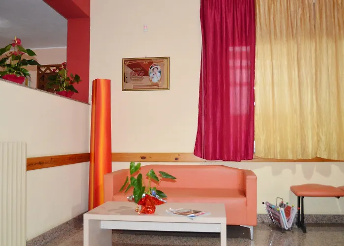 La Lanterna Rometta Marea