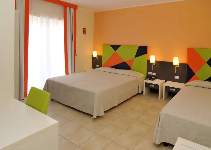 Hotel La Lanterna Rometta Marea