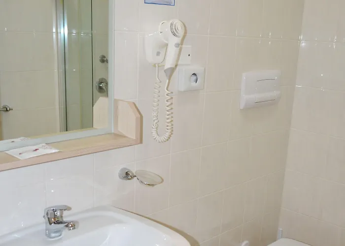 Hotel La Lanterna 3*