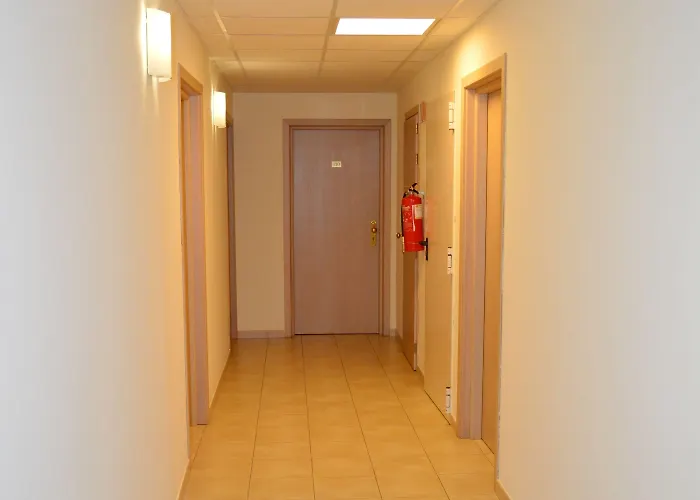 La Lanterna 3* Rometta Marea