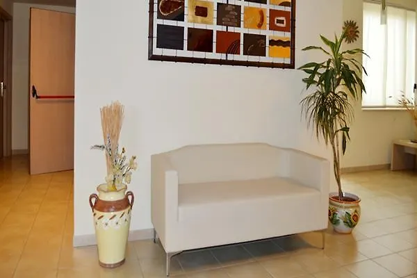 La Lanterna Hotel Rometta Marea