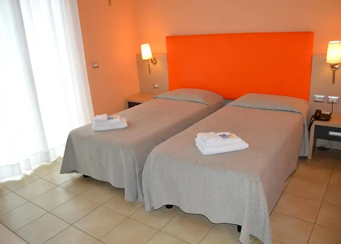 La Lanterna Rometta Marea